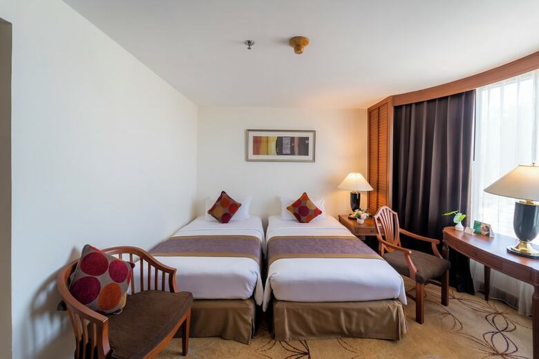 Hotel Century Park