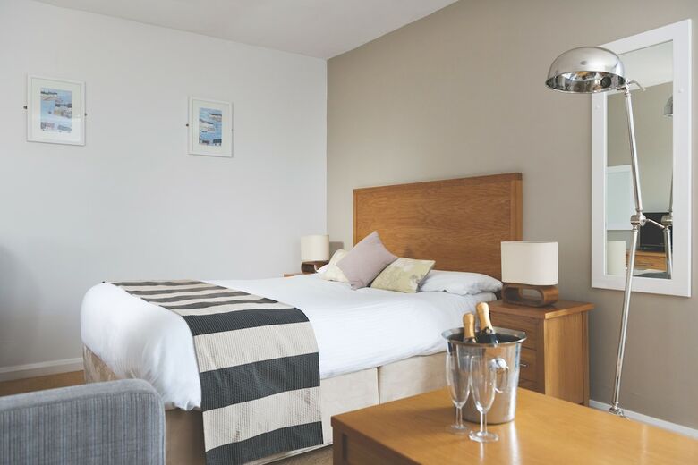 Posada Harbour Inn