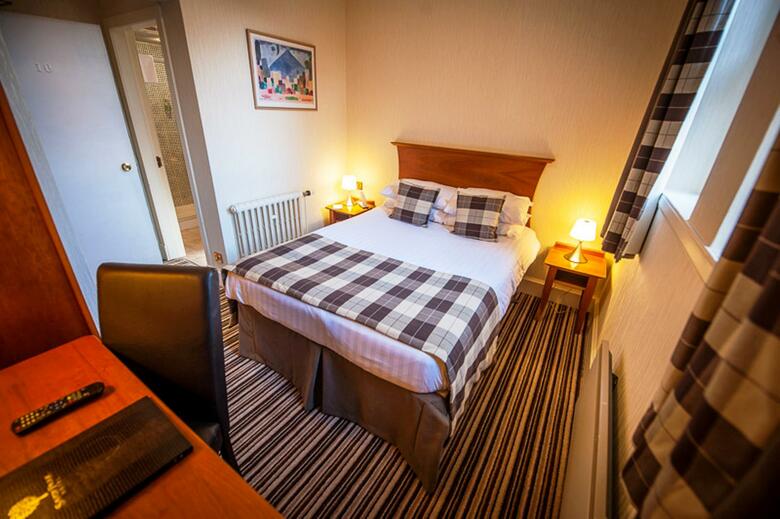 Hostal Savoy Park Hotel