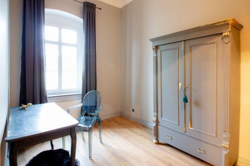 Art Premium Apart
