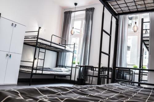 Albergue Chopin Host