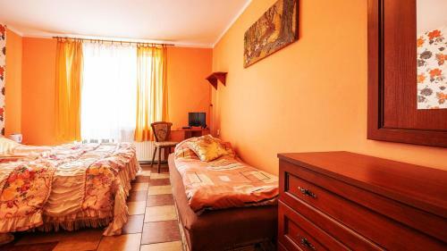 Hotel Go?ciniec Turaj