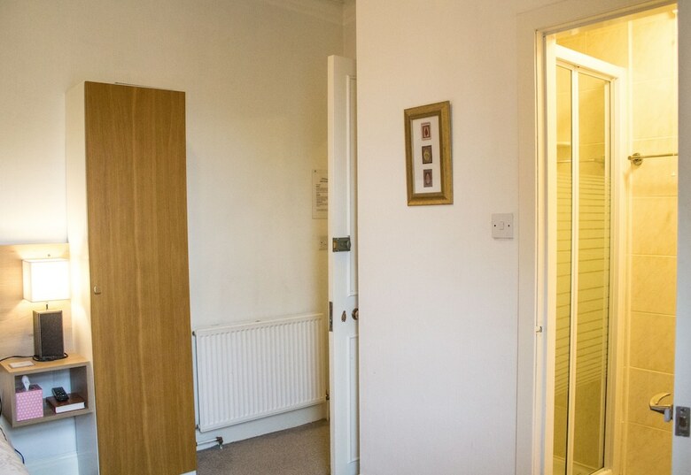 Hostal Hazeldene Guest House