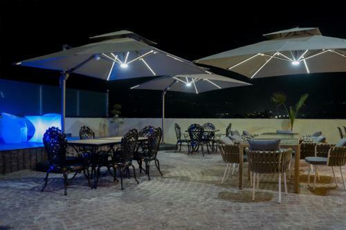 Hotel Clarks Inn Suites Kangra