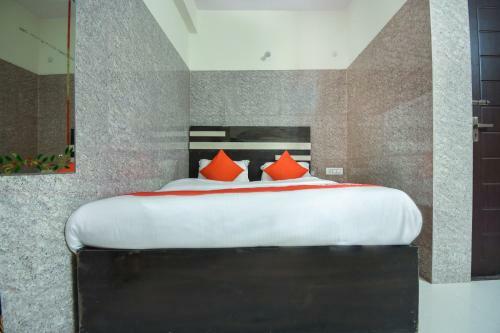 Vaccinated Staff - Oyo 69118 Hotel Relax