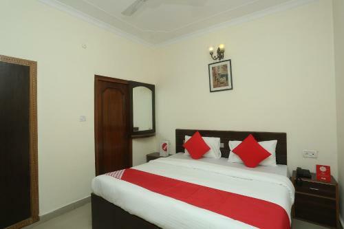 Oyo Preferred 18273 Hotel Basera