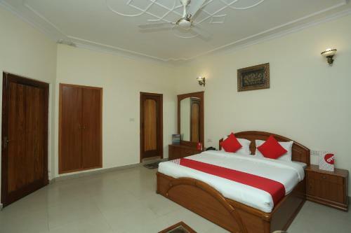 Oyo Preferred 18273 Hotel Basera