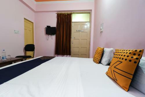 Oyo Flagship 62681 Hotel Deep Residency