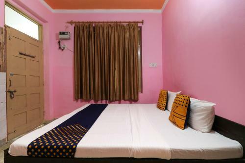 Oyo Flagship 62681 Hotel Deep Residency