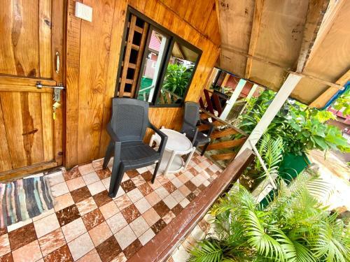 Hostal Flavia Guest House