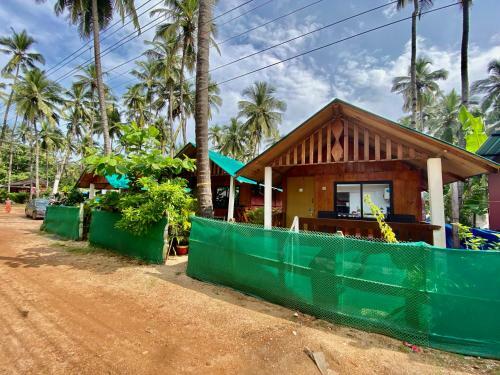 Hostal Flavia Guest House