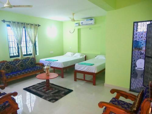 Hostal Flavia Guest House
