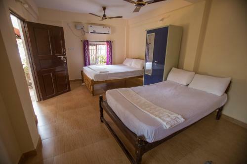 Hostal Flavia Guest House