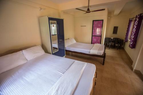 Hostal Flavia Guest House