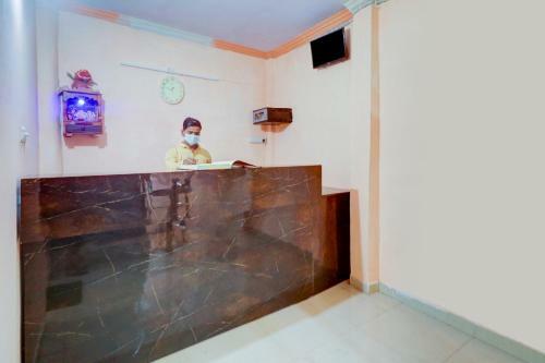 Oyo 84006 Hotel Shiv Kripa
