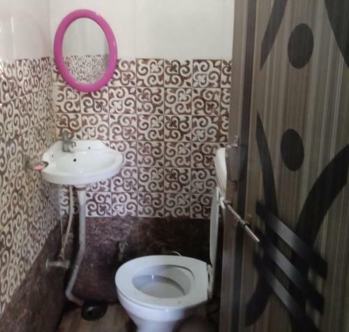 Hotel Radhey Milan By Wb Inn, Kanpur