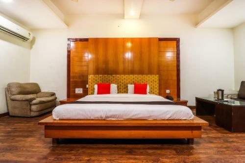 Hotel Mandakini Plaza