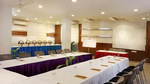 Hotel Mandakini Plaza