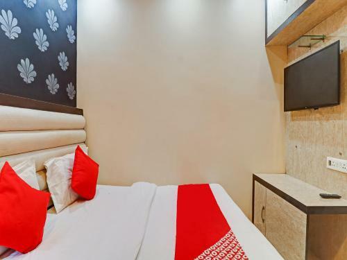 Oyo 75137 Hotel Shree Narayan Regency
