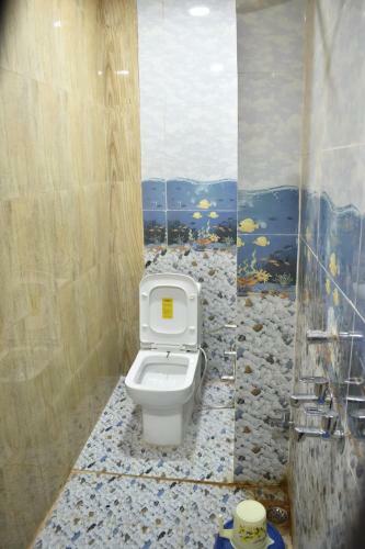 Hotel Oyo 85416 Uttam Galaxy