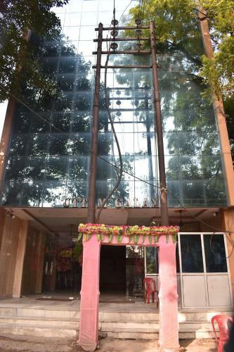 Hotel Oyo 85416 Uttam Galaxy
