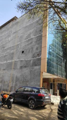 Hotel Oyo 85416 Uttam Galaxy