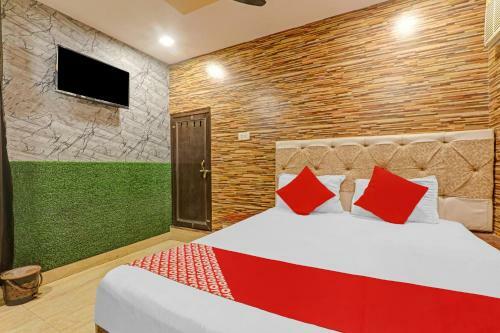 Oyo 87185 Hotel Chandel International