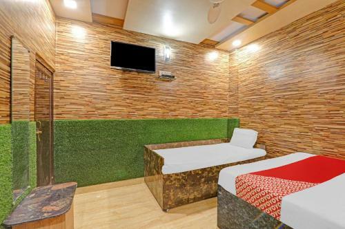 Oyo 87185 Hotel Chandel International
