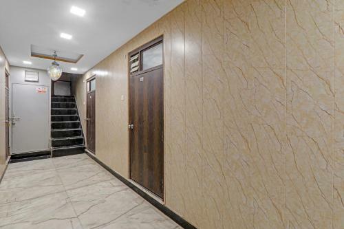 Oyo 87185 Hotel Chandel International