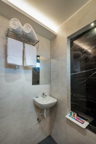 Hotel Paramount Riverfront Resort & Spa, Karjat