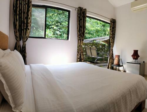 Chalet Casa Amor, Perfect Home Amidst Tranquility