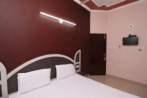 Spot On 40978 Hotel Arya