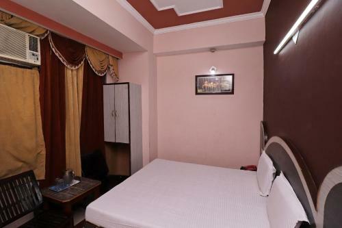 Spot On 40978 Hotel Arya