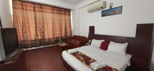 Hotel Aj International