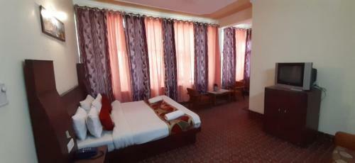 Hotel Aj International
