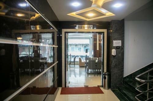 Hotel Crescent International