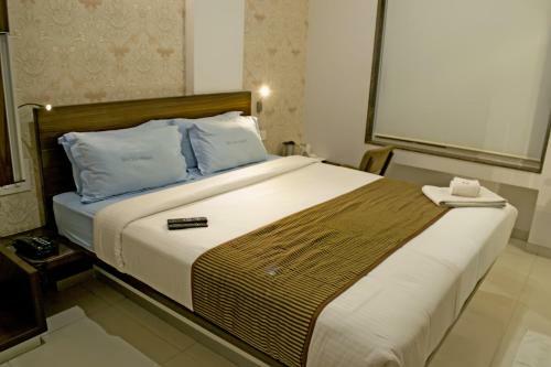 Sri Sri Executive Lodging & Hotel, Kolhapur