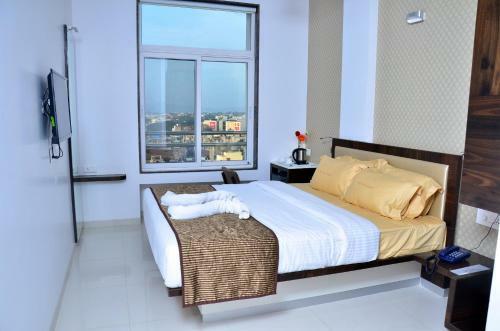 Sri Sri Executive Lodging & Hotel, Kolhapur