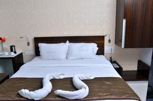 Sri Sri Executive Lodging & Hotel, Kolhapur