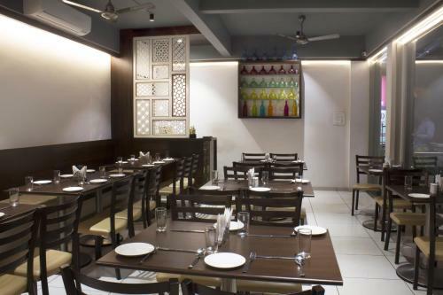 Sri Sri Executive Lodging & Hotel, Kolhapur