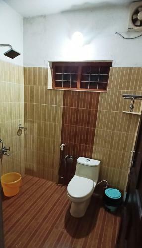 Kuttickattil Gardens With Kitchen