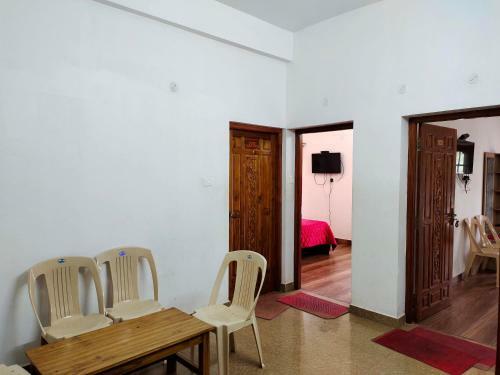 Hotel Sri Akilambiga Residency