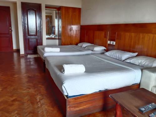 Hotel Yogi Cool Stay Residency