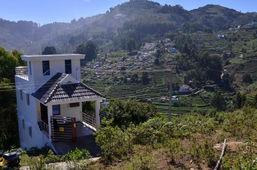 Villa Jr Hilltop Residency