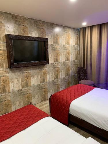 Hyders Park- The Luxury Hotel