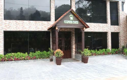 Hyders Park- The Luxury Hotel