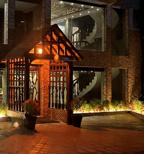 Hyders Park- The Luxury Hotel