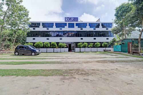 Oyo Flagship 85779 Hotel Rgp