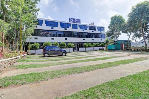 Oyo Flagship 85779 Hotel Rgp