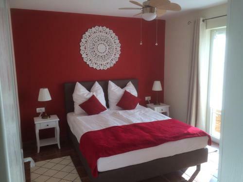 Antonio Solimar Apartments